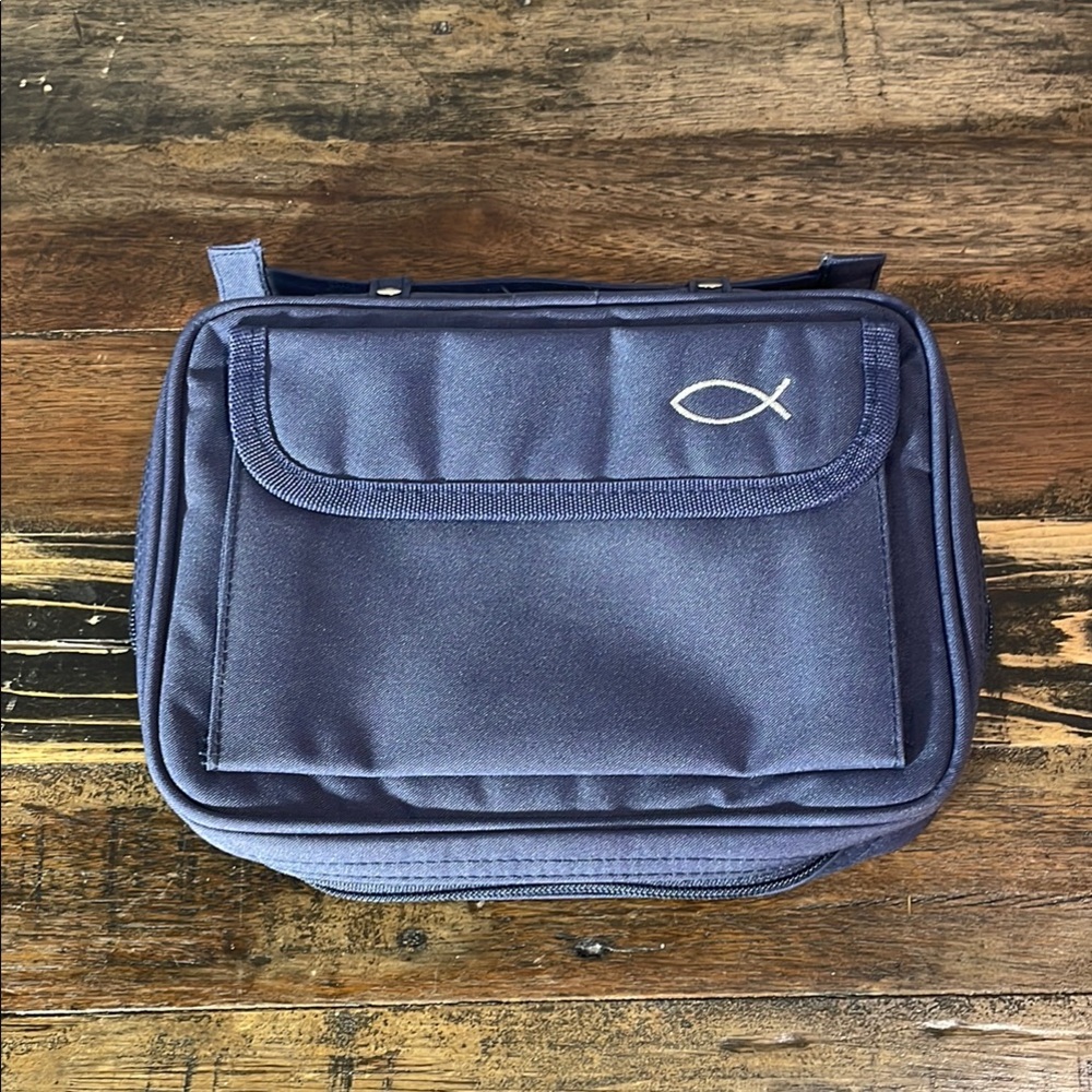 Bible/book cover in nice navy - in next to new shape with nice handle on edge!